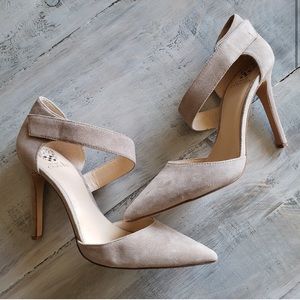 Vince Camuto | Carlotte d'Orsay Pumps Heels Suede